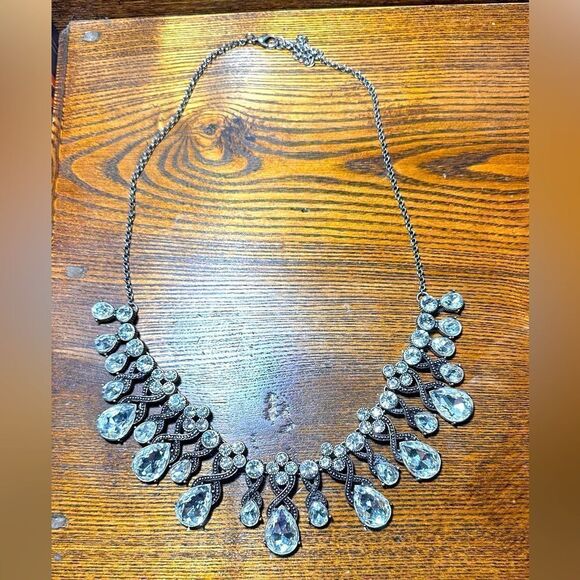 Vintage Inspired Crystal Statement Necklace - Picture 1 of 5